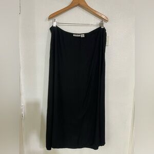 Croft and Barrow me black skirt a type NWT